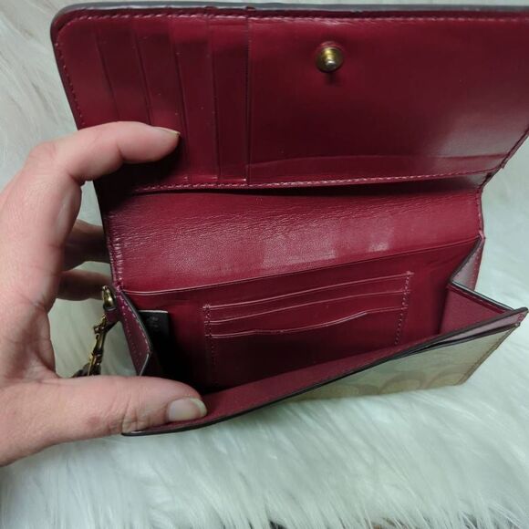 Coach Signature C Canvas Flap Phone Wallet - Picture 5 of 5